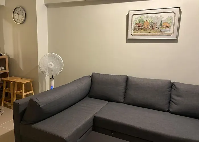 Modern 2br With Balcony In Apartment