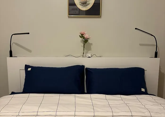 Modern 2br With Balcony In Apartment