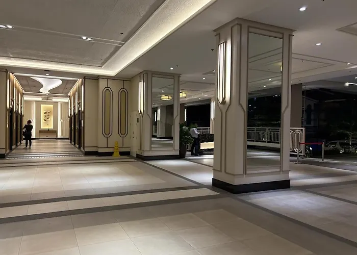Modern 2br With Balcony In Manila